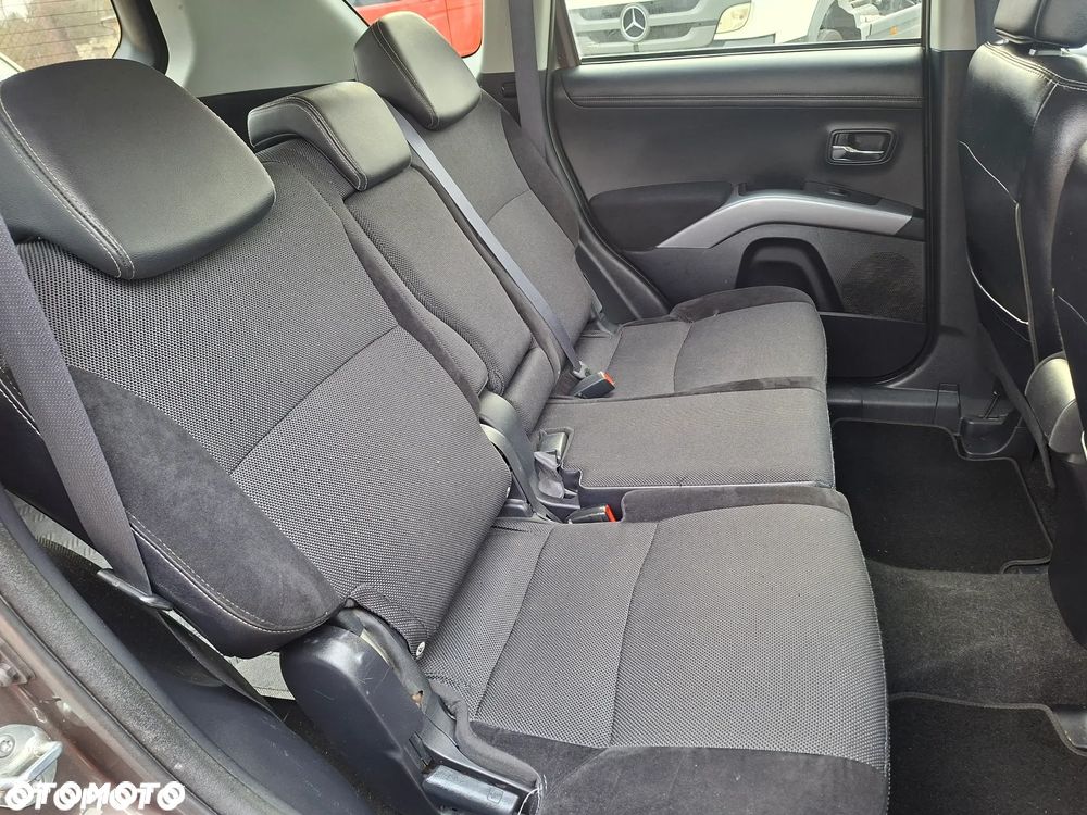 Mitsubishi Outlander 2.2 DI-D ClearTec 2WD Invite - 11