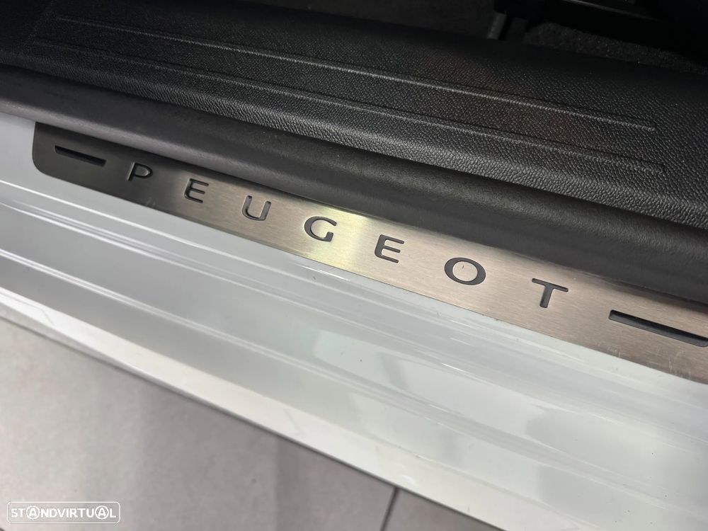 Peugeot 208 PureTech 75 Allure - 18