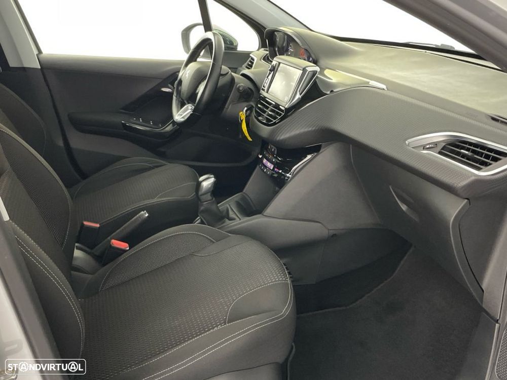 Peugeot 208 1.2 PureTech Active - 21