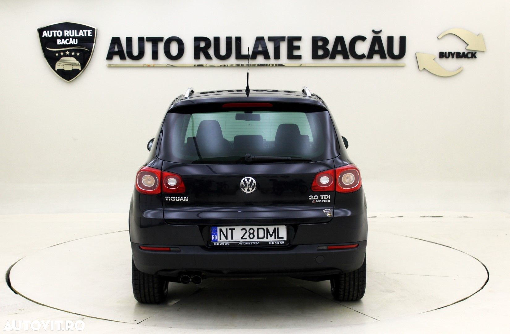 Volkswagen Tiguan - 11