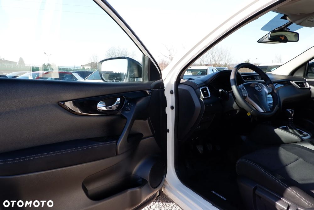 Nissan Qashqai 1.5 dCi N-Connecta - 25