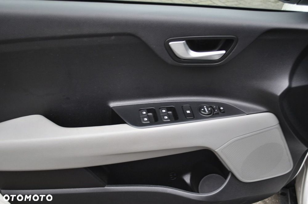 Kia Stonic - 9