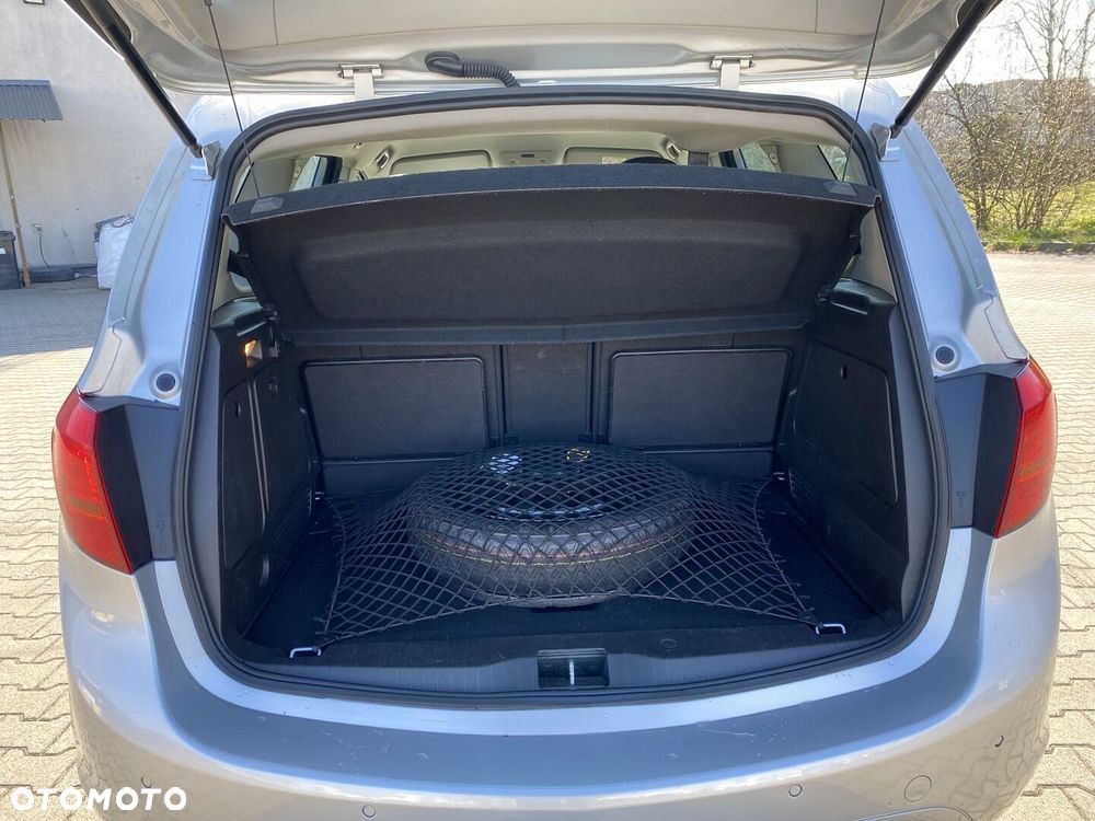 Opel Meriva 1.4 T Essentia S&S - 12