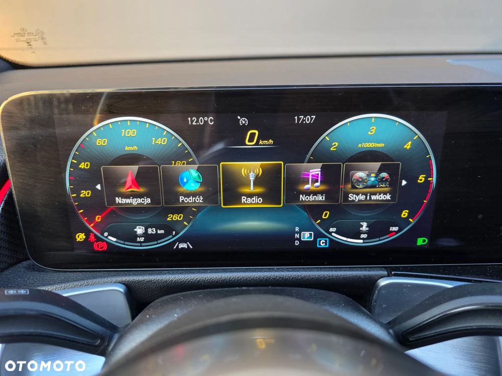Mercedes-Benz GLB 200 d 4-Matic AMG Line 8G-DCT - 27