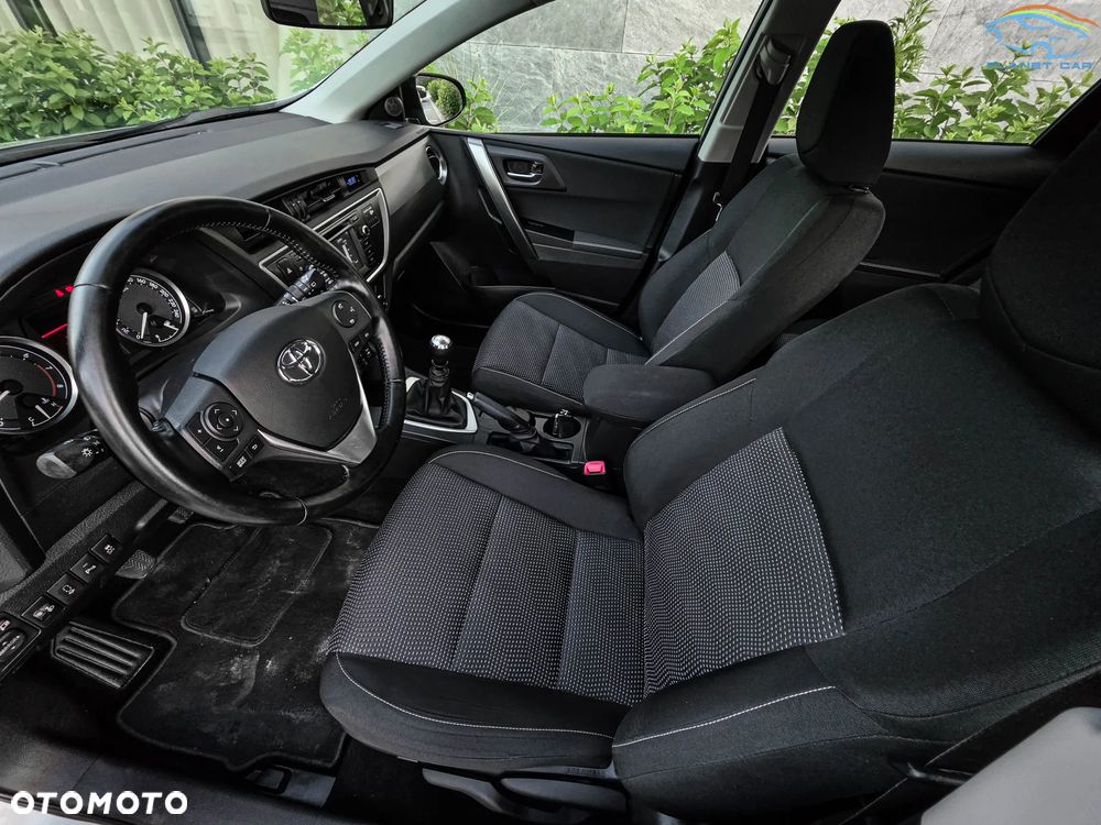 Toyota Auris - 15