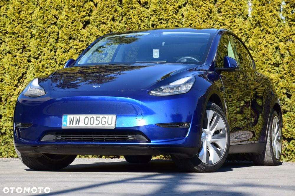 Tesla Y - 3