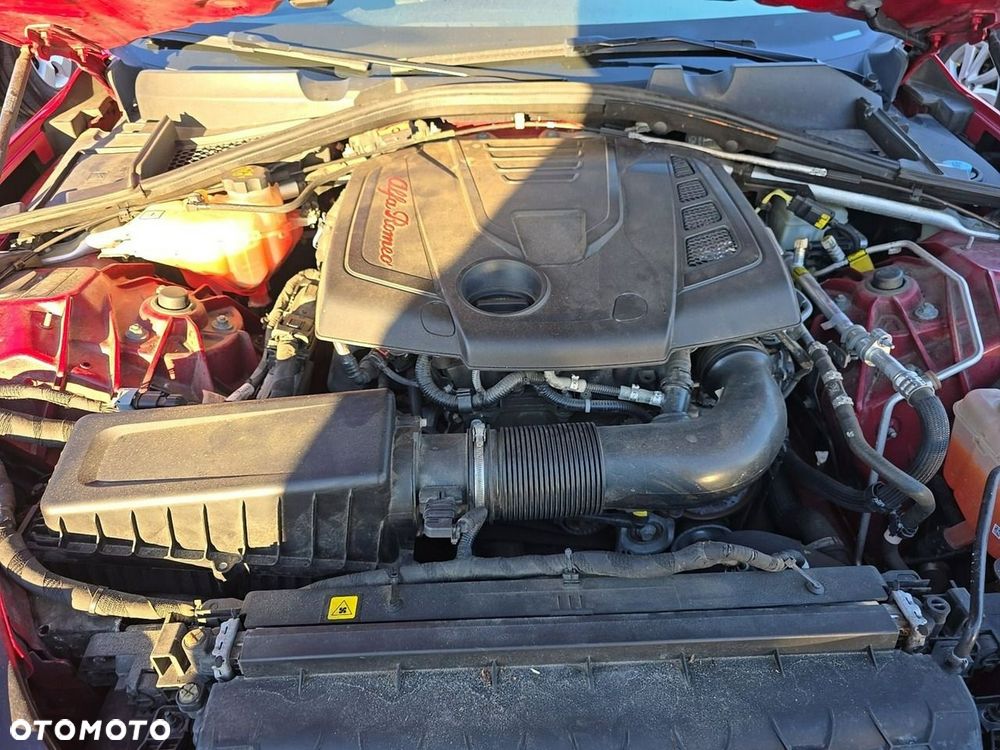 Alfa Romeo Giulia 2.0 Turbo TI Q4 - 10