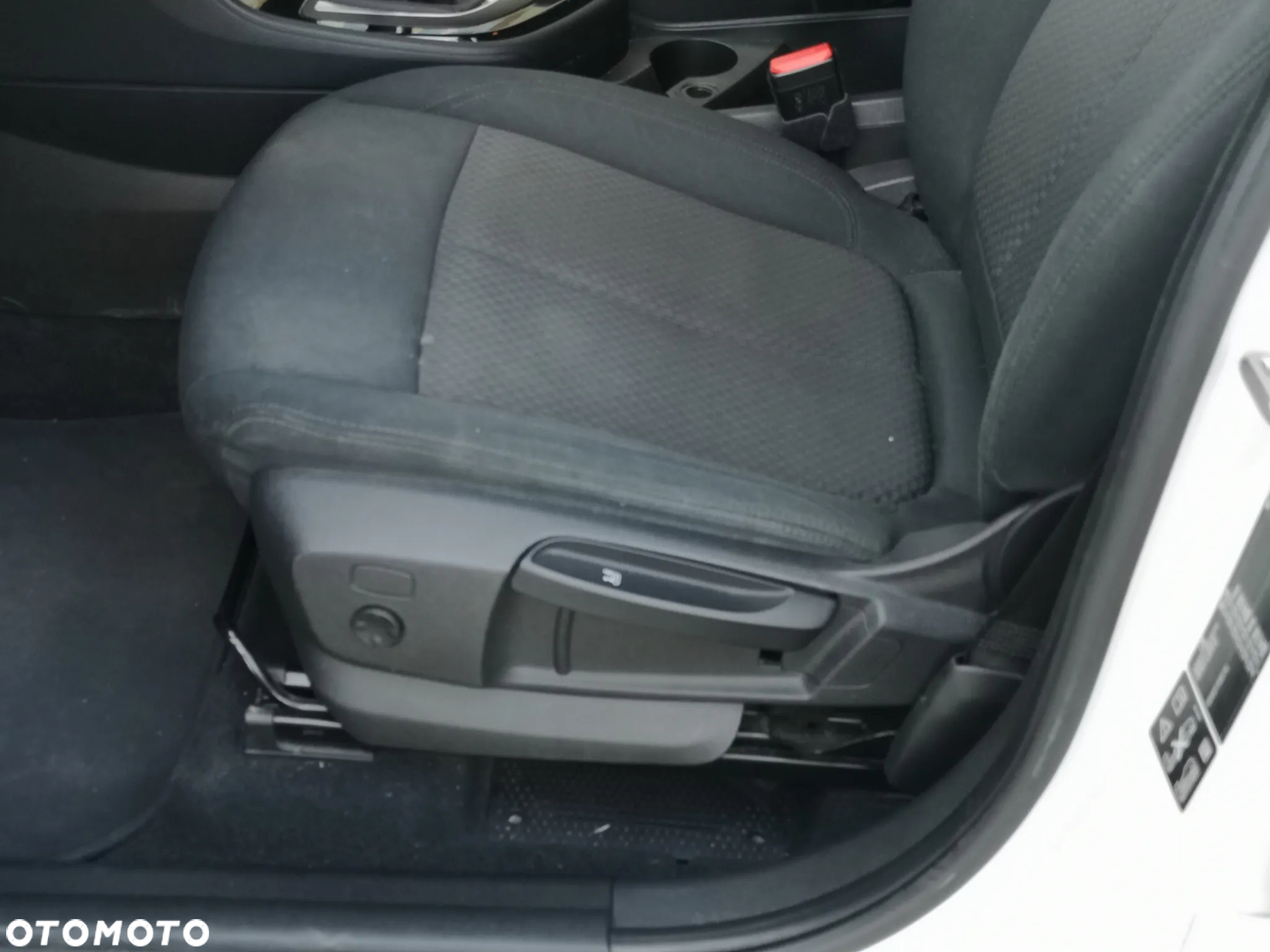 BMW Seria 2 218d xDrive Sport Line sport - 16