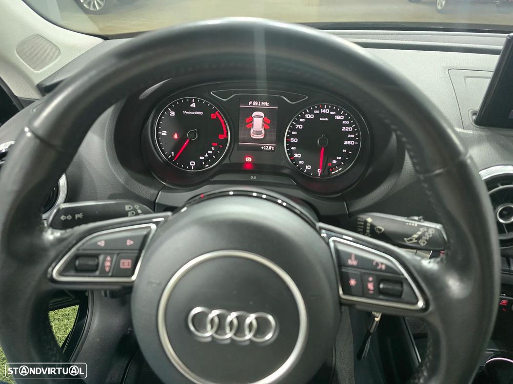 Audi A3 Sportback 2.0 TDI B.Line Attraction - 13