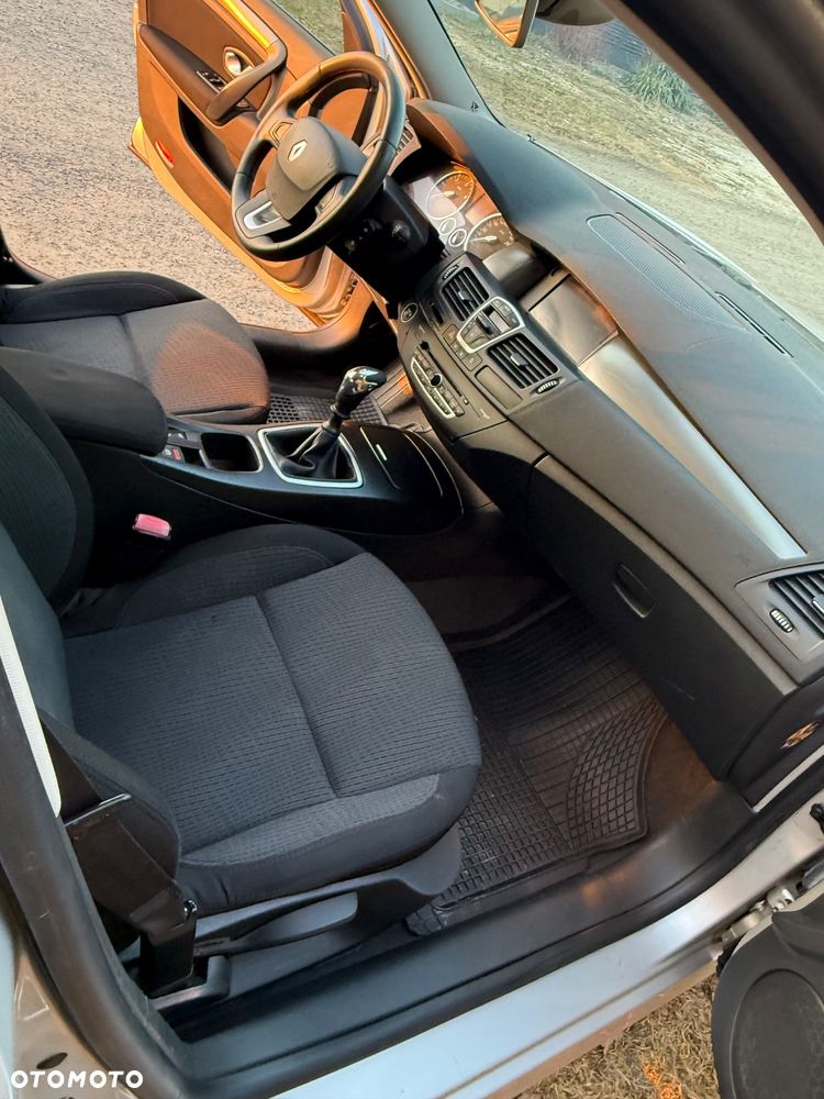 Renault Laguna 2.0 DCi FAP Expression - 13