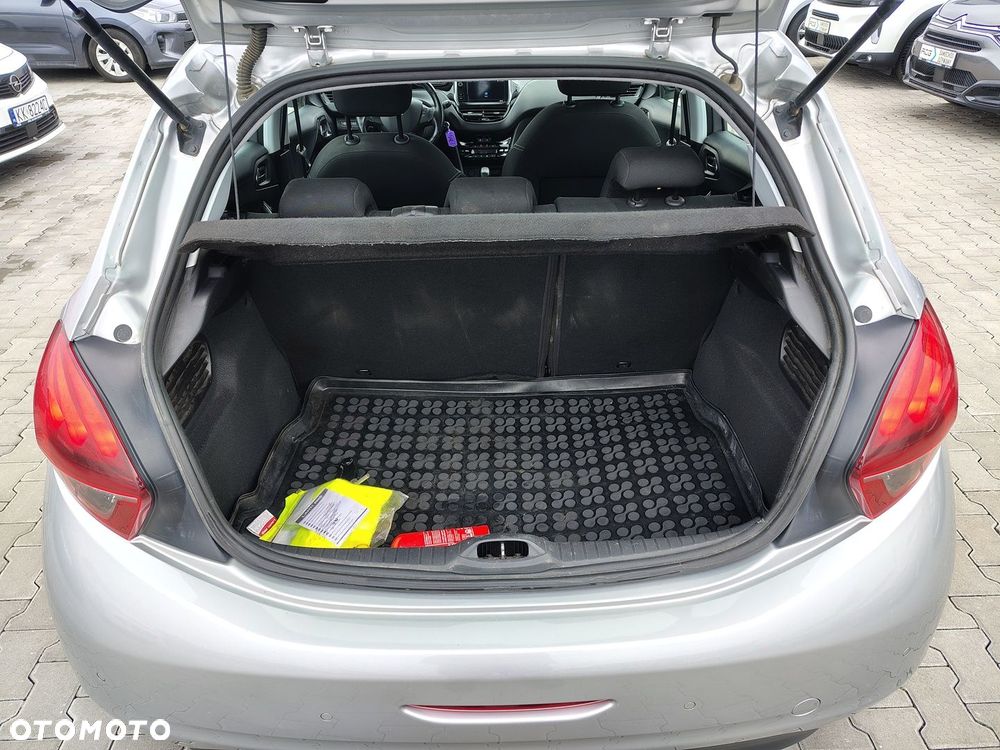 Peugeot 208 1.2 PureTech Active - 15