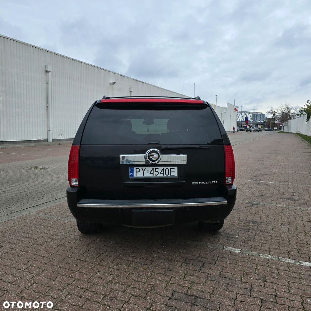 Cadillac Escalade - 7