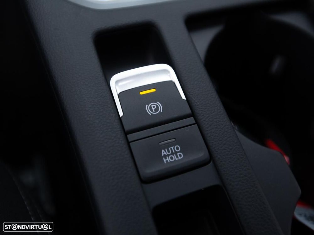 VW Passat Variant 2.0 TDI Business DSG - 19