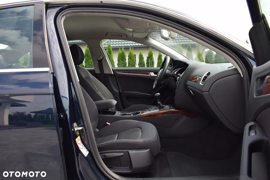 Audi A4 Limousine 2.0 TDI DPF Ambiente - 12