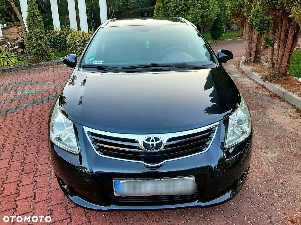 Toyota Avensis - 19