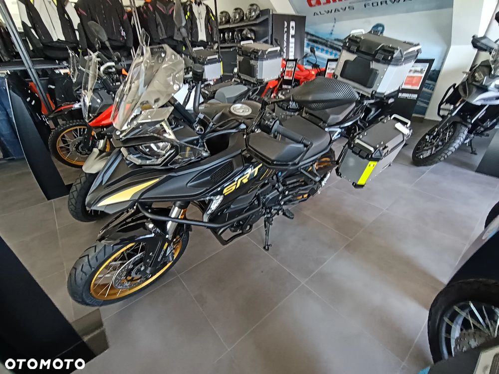 QJMOTOR SRT900SX - 2