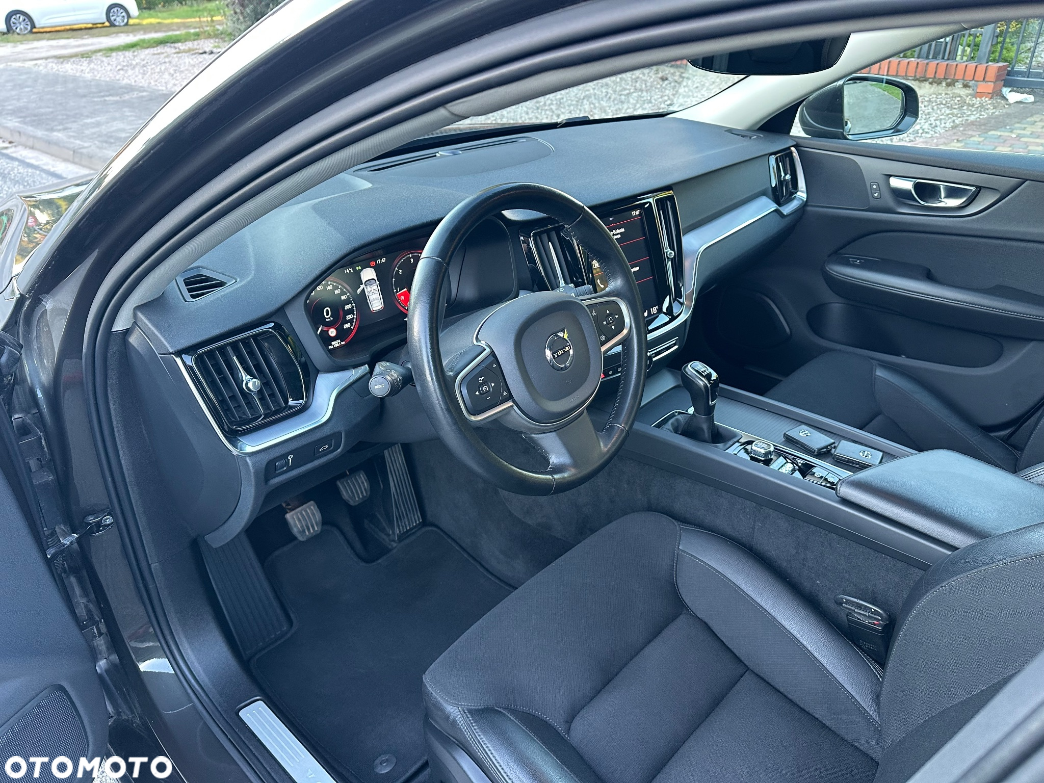 Volvo V60 D3 Drive-E Momentum - 15