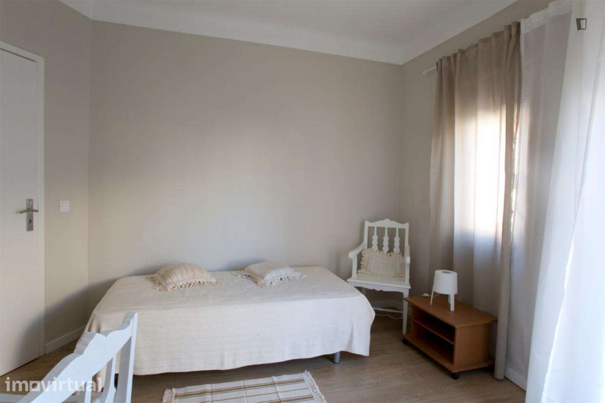 Quarto - localizado em Pontinha Lisbon - Grande imagem: 3/11