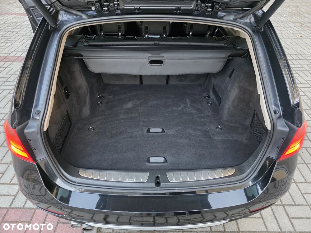 BMW Seria 3 330d Sport-Aut Blue Performance Modern Line - 30