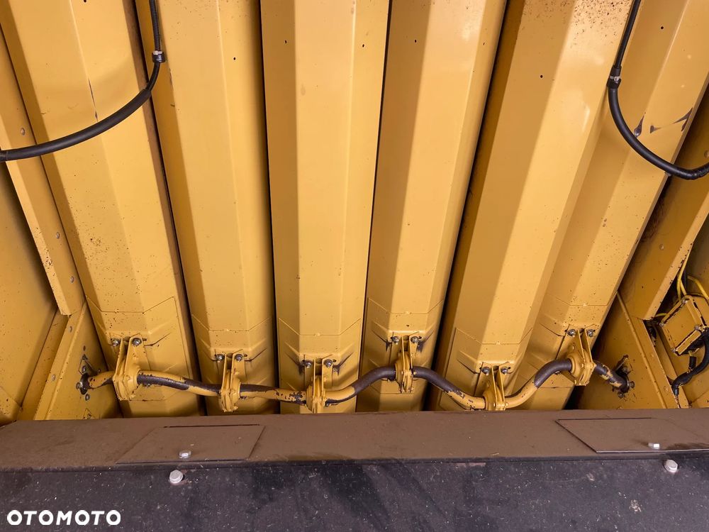 New Holland TX 68 Plus - 12