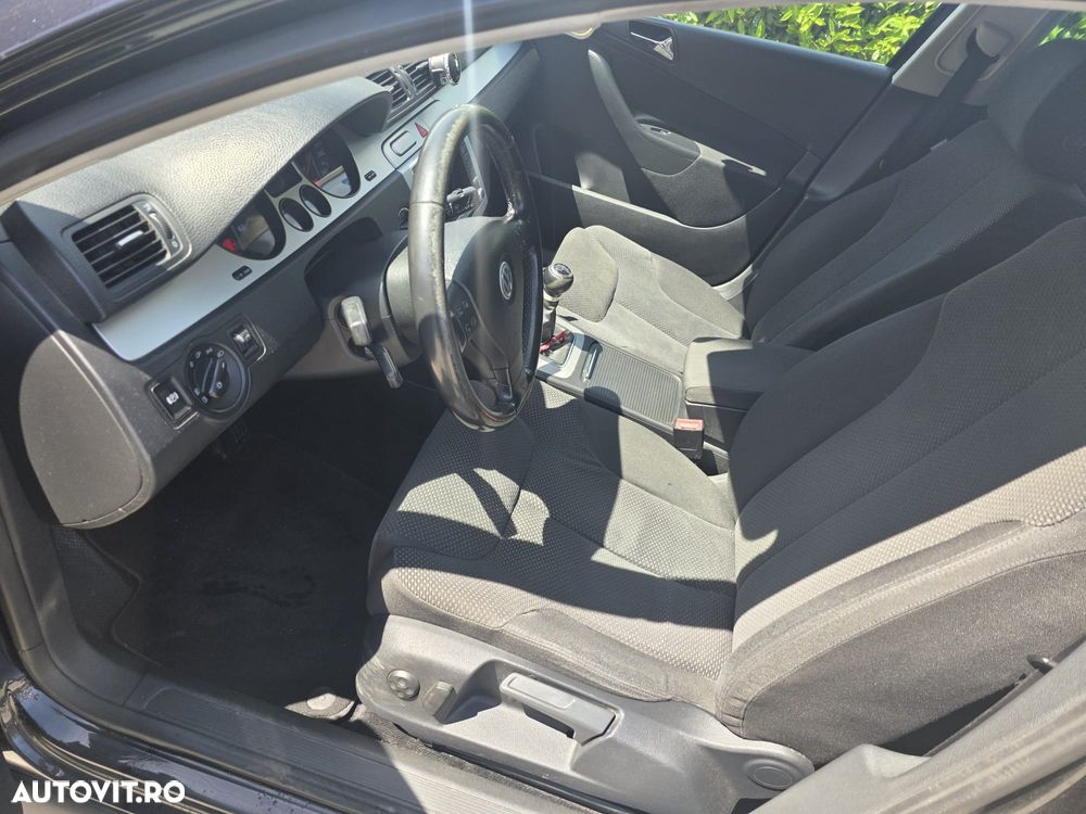 Volkswagen Passat 2.0 TDI DPF Comfortline - 8