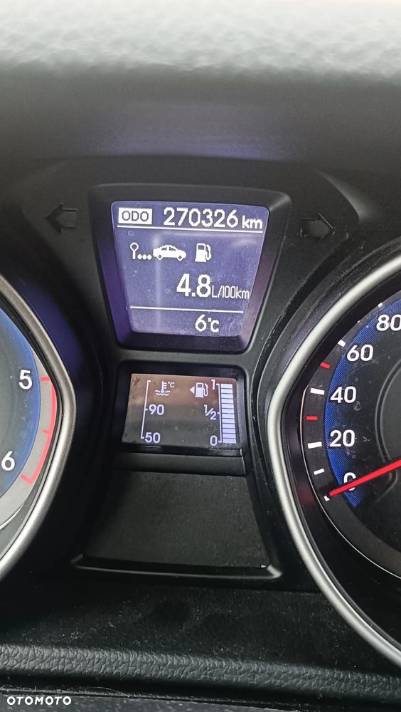 Hyundai i30 blue 1.6 CRDi Trend - 10