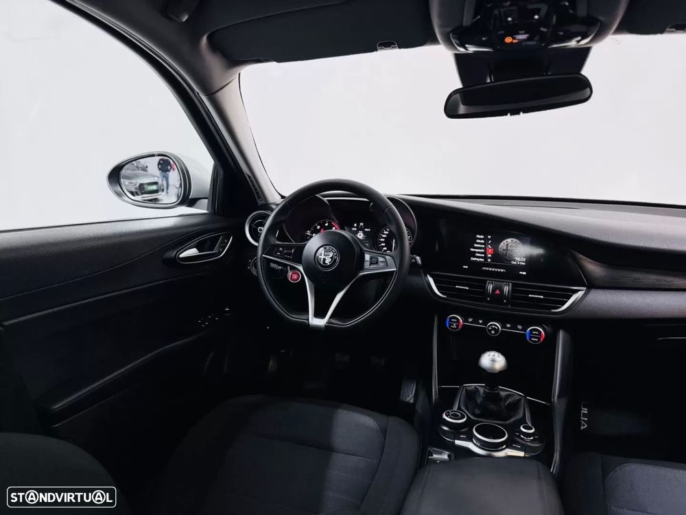 Alfa Romeo Giulia 2.2 D Super - 31