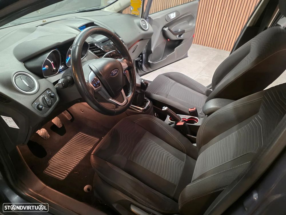 Ford Fiesta 1.6 TDCI Titanium - 16