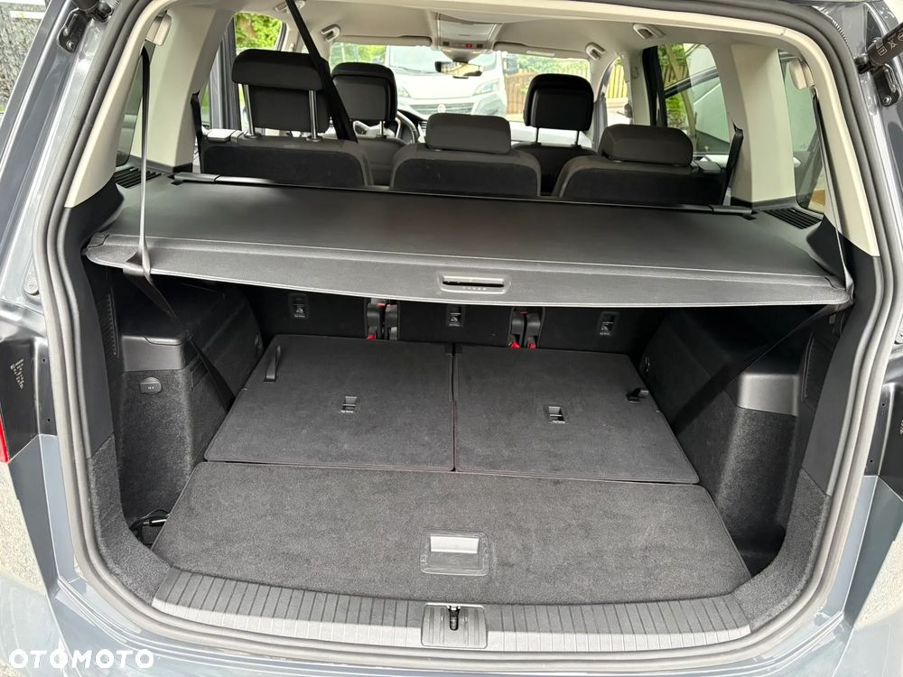 Volkswagen Touran 1.5 TSI EVO Special Edition - 18