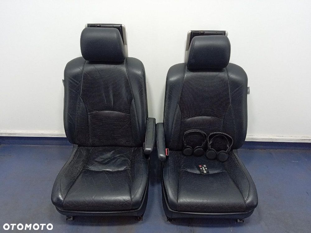 LEXUS RX II 03- FOTELE PRZÓD LEWY PRAWY EKRANY DVD KOMPLET - 1