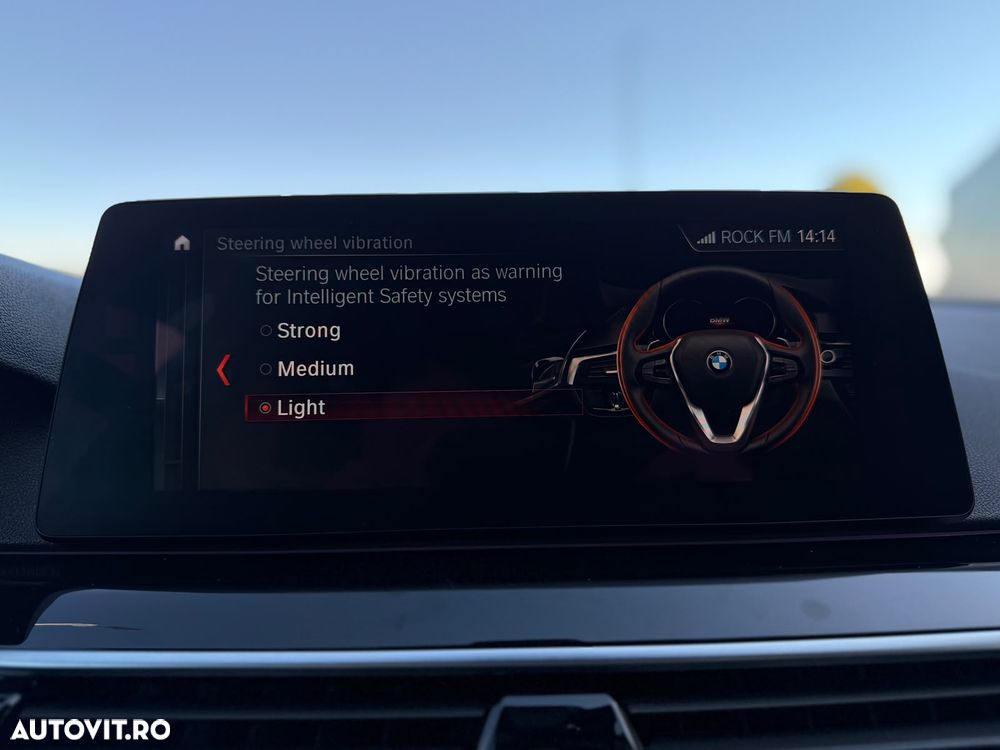 BMW Seria 5 530i xDrive Aut. Sport Line - 31