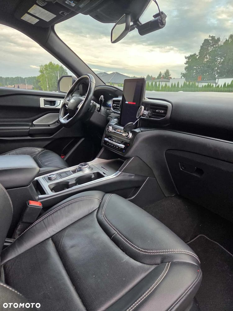 Ford Explorer - 12