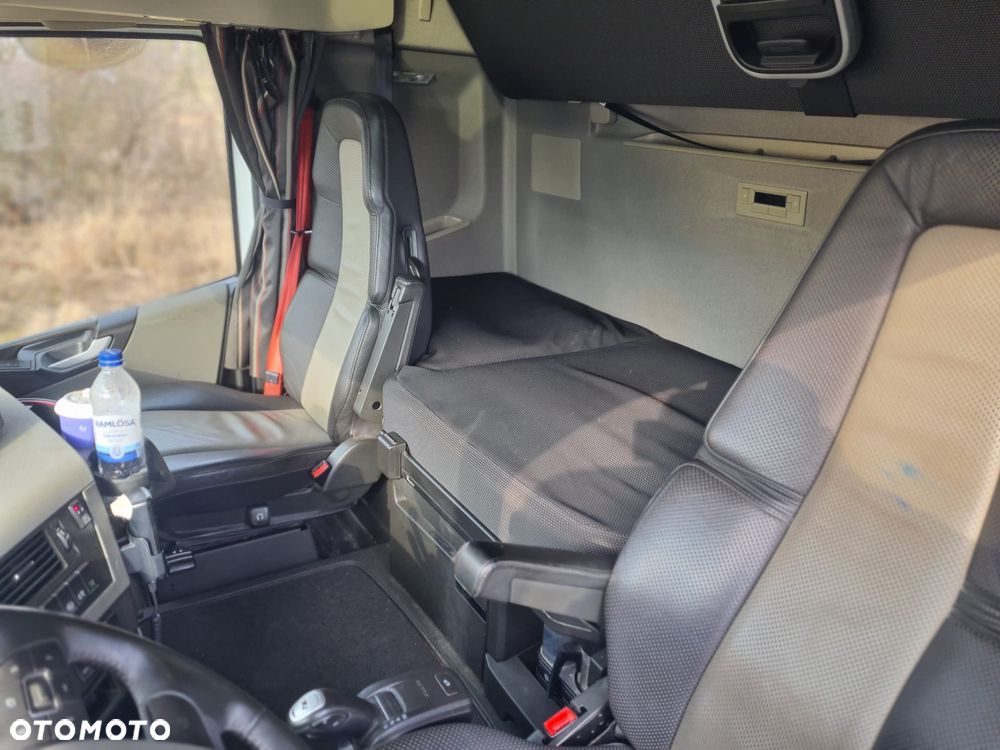 Volvo FH 460 6X2 EURO6 KONTENER IZOTERMICZNY FUL WYPOSARZONY SUPER STAN 18 PALET - 10