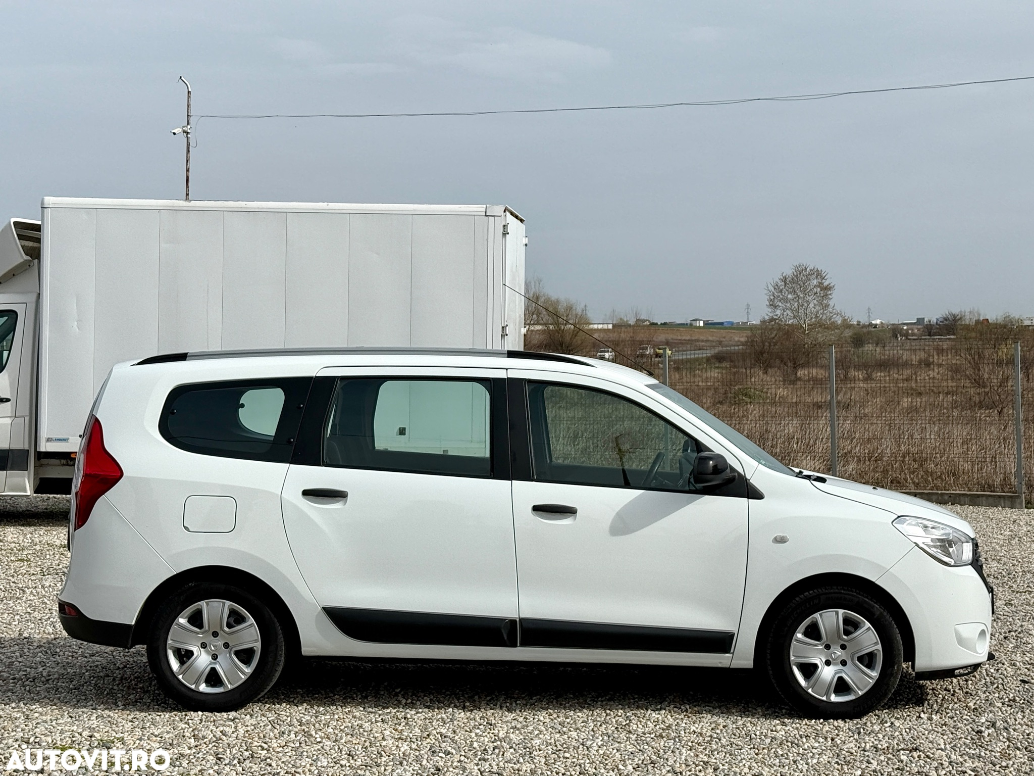 Dacia Lodgy 1.5 Blue dCi Laureate - 11