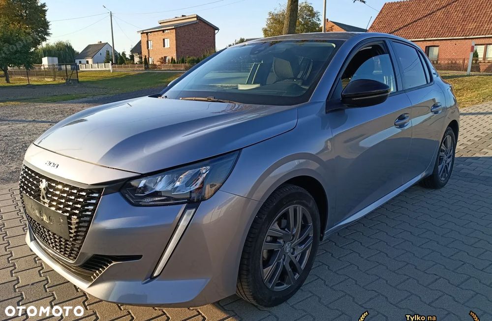 Peugeot 208 - 1