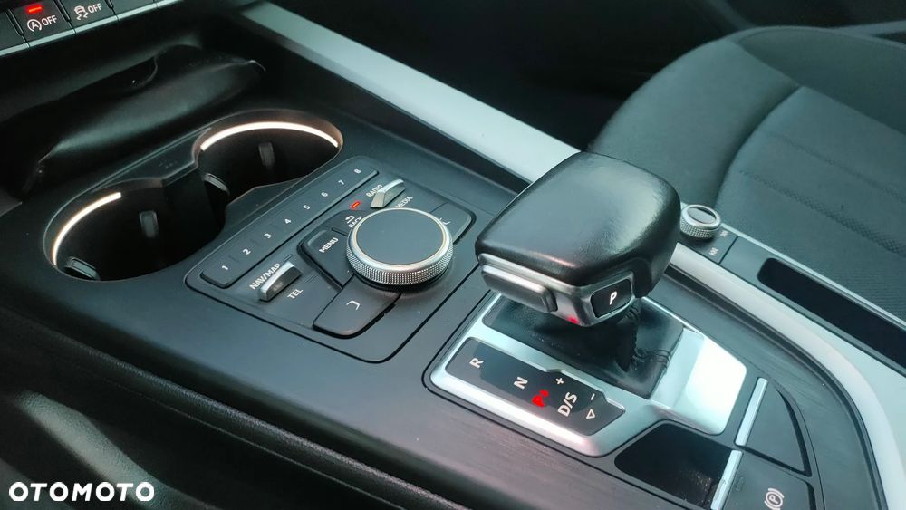 Audi A4 Avant 2.0 TDI ultra S tronic design - 22