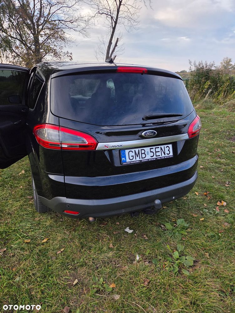 Ford S-Max - 11