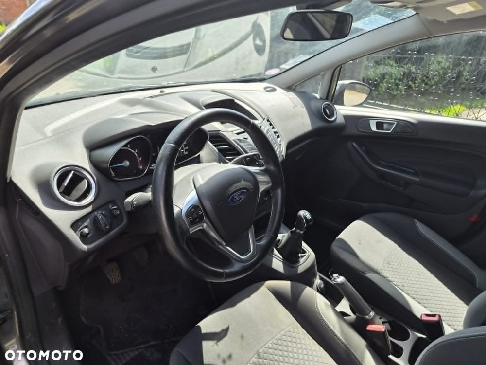 Ford Fiesta - 10