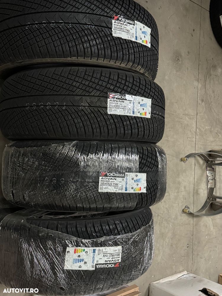 Vând 4 anvelope 285/45/22 Yokohama de iarnă noi - 1