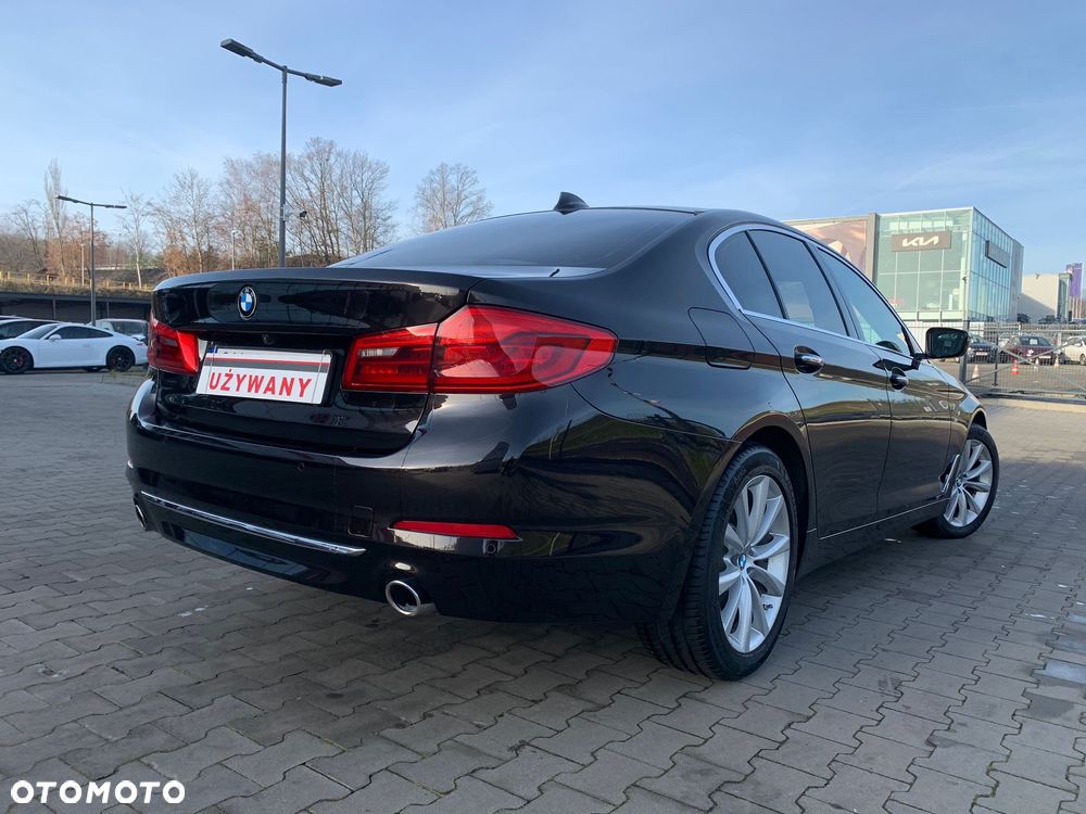 BMW Seria 5 530i GPF xDrive Luxury Line - 7