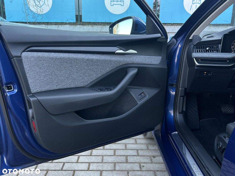 Skoda Superb 2.0 TDI SCR Selection DSG - 10