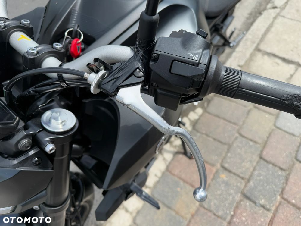 Yamaha MT - 17