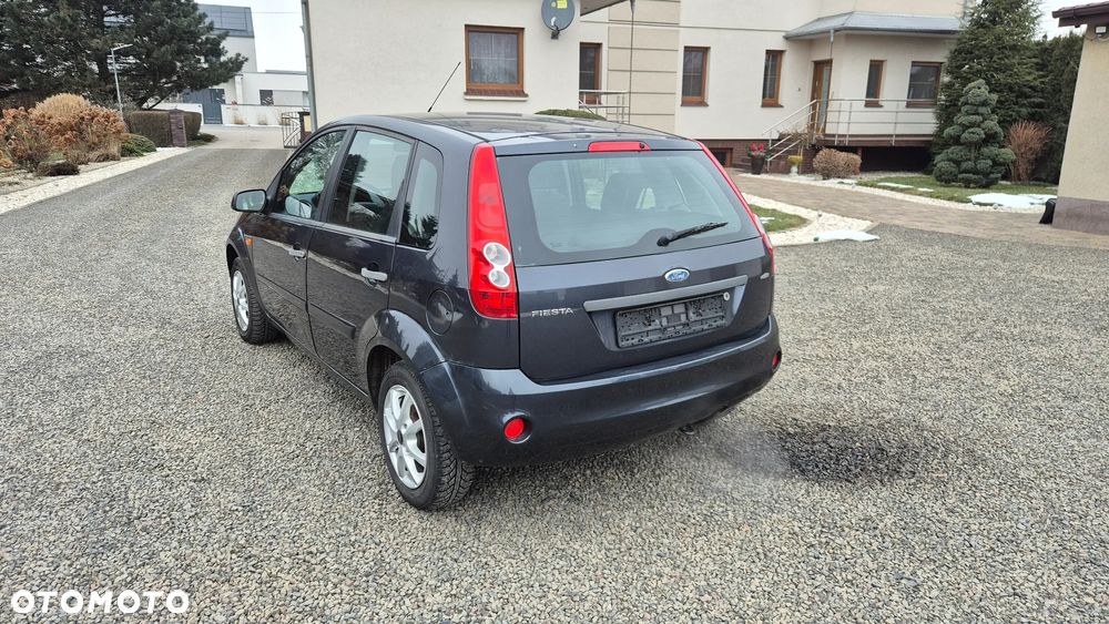 Ford Fiesta 1.3 Ambiente - 4