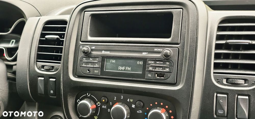 Renault Trafic III Vivaro - 26
