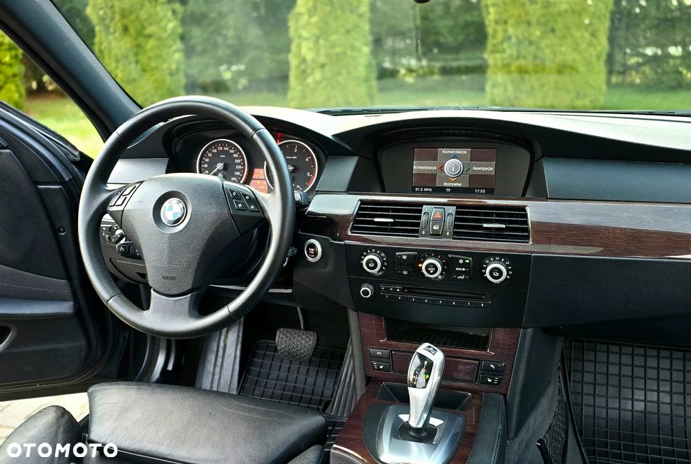 BMW Seria 5 530d - 23