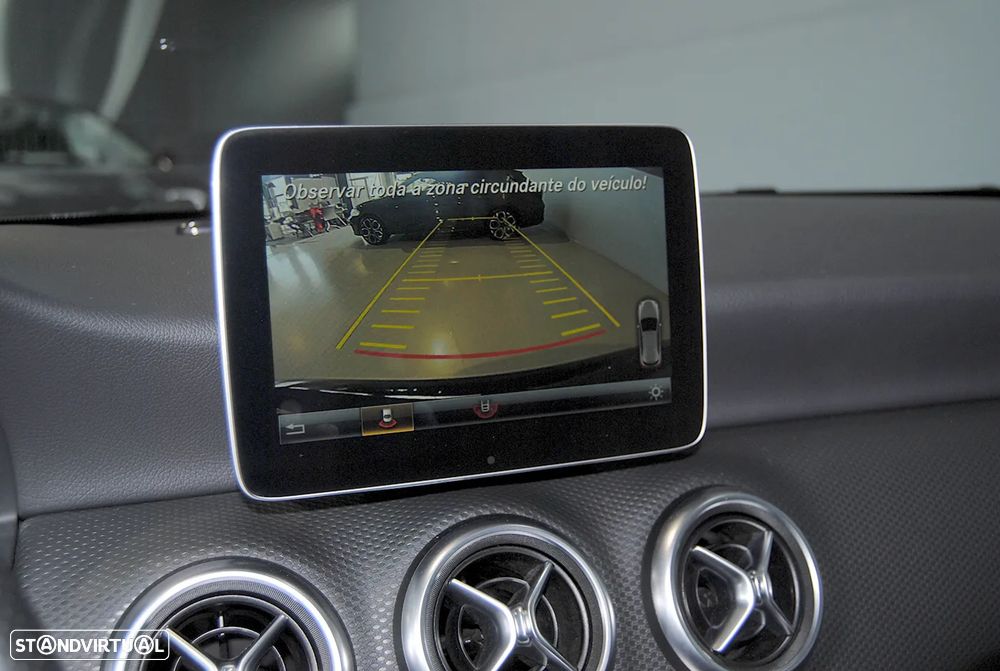 Mercedes-Benz A 180 d AMG Line - 24