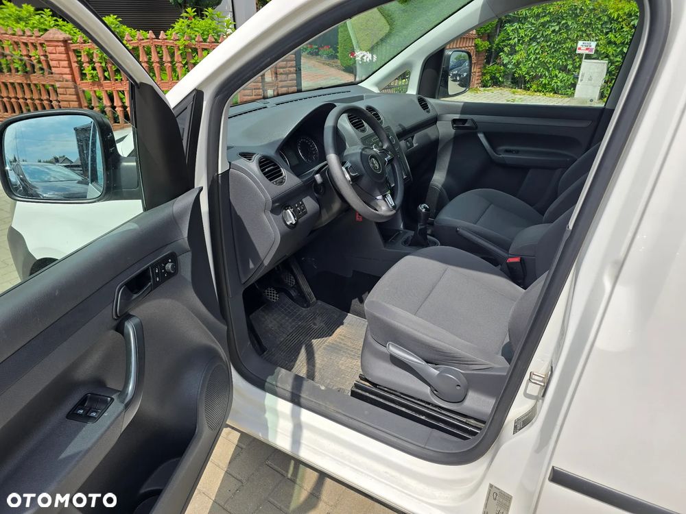 Volkswagen Caddy Maxi - 8