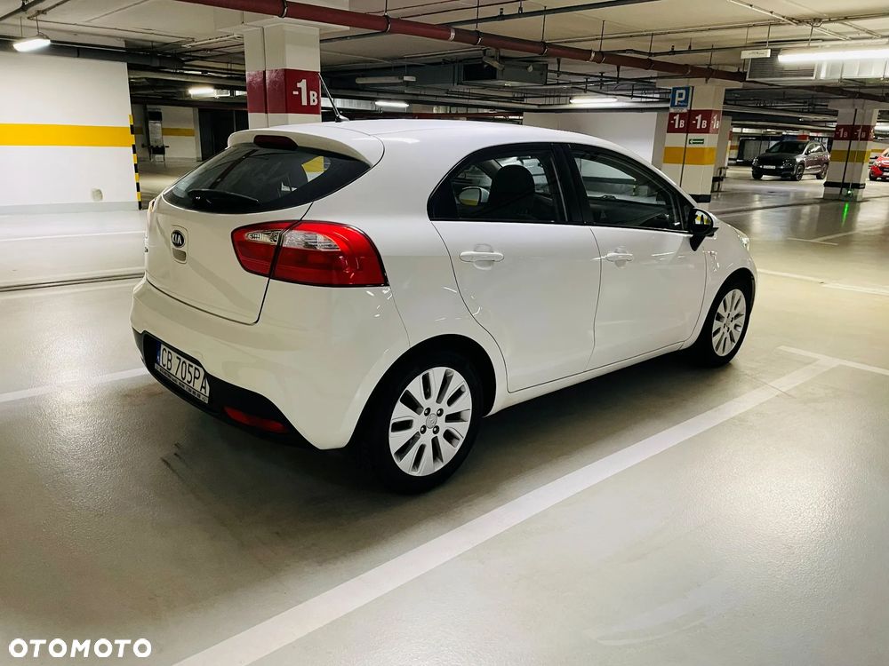 Kia Rio 1.2 Attract - 4