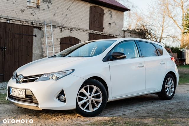 Toyota Auris 1.4 D-4D Comfort - 1