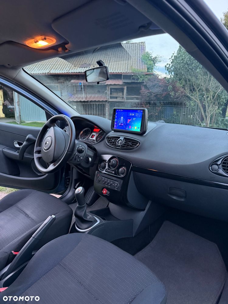 Renault Clio - 6